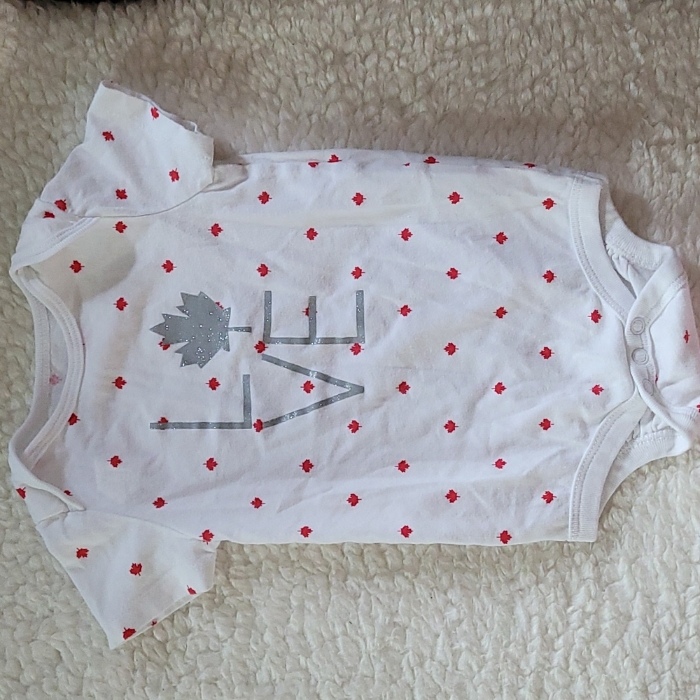 2 ONESIES - Picture 2 of 3